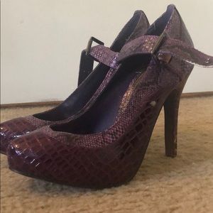 Dollhouse Purple snake skin pattern heels